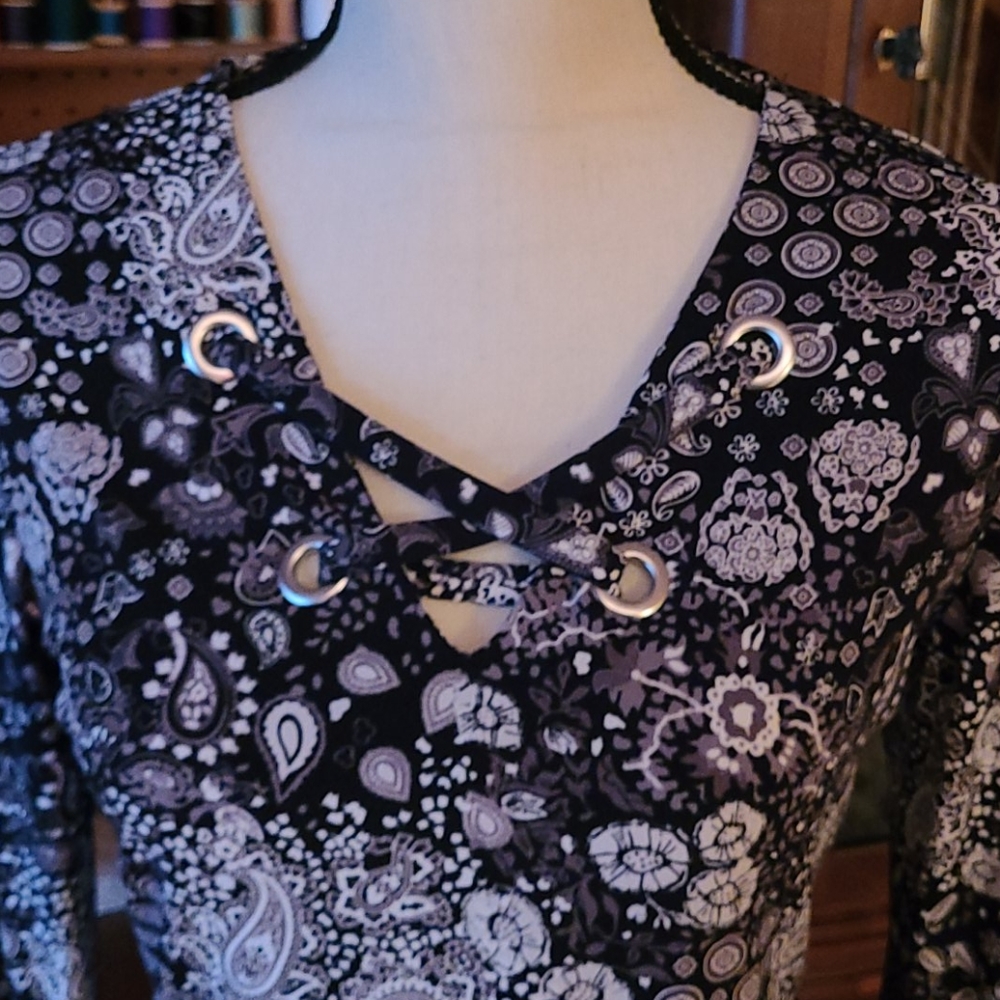 Michael Kors XS bell sleeve top